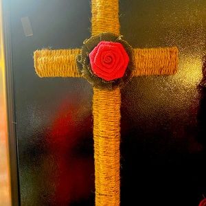 Cross wall decor
